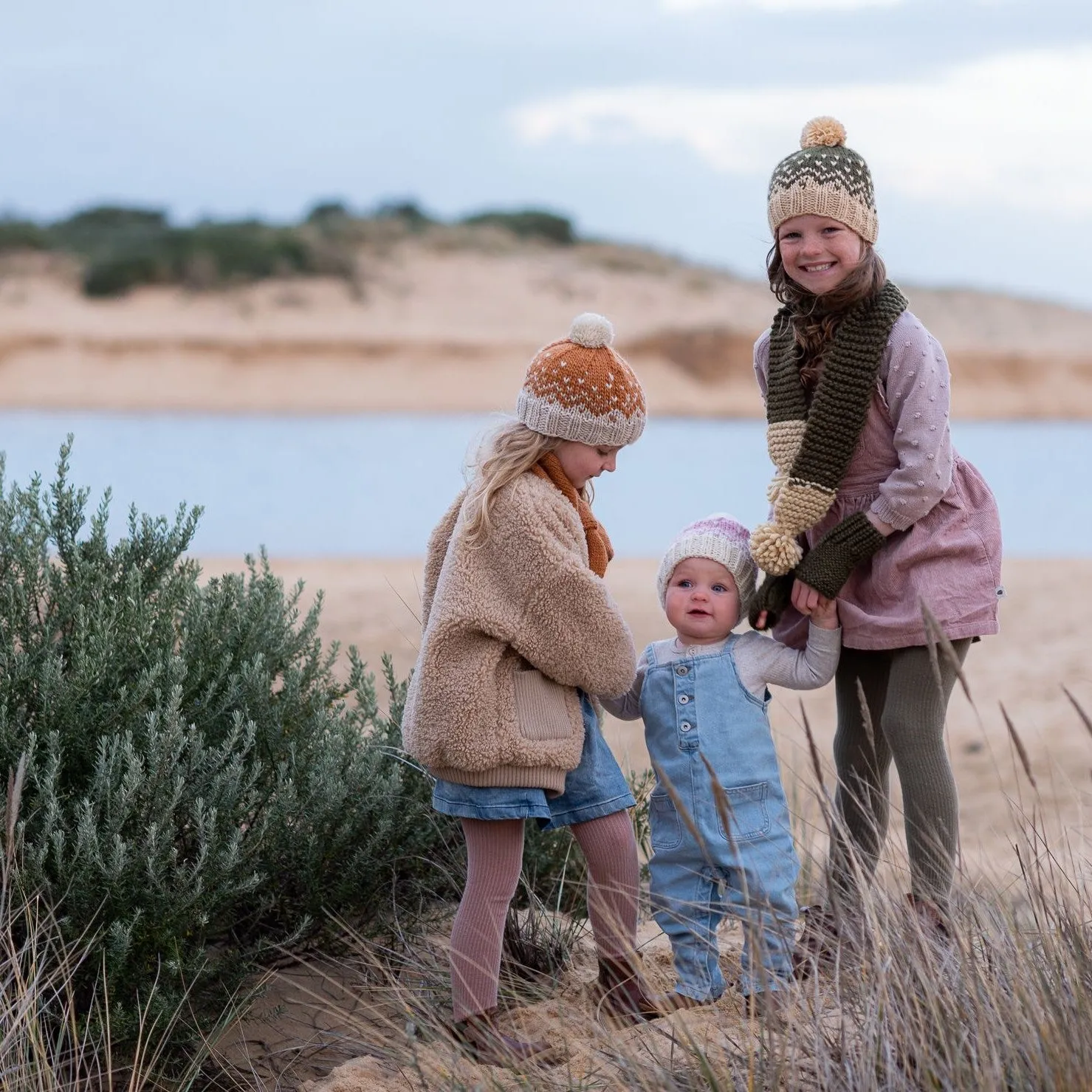 Acorn Kids: Snowflake Beanie Khaki and Oatmeal