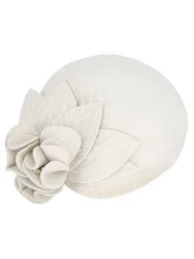 Cream Vintage Style Felt Flower Hat