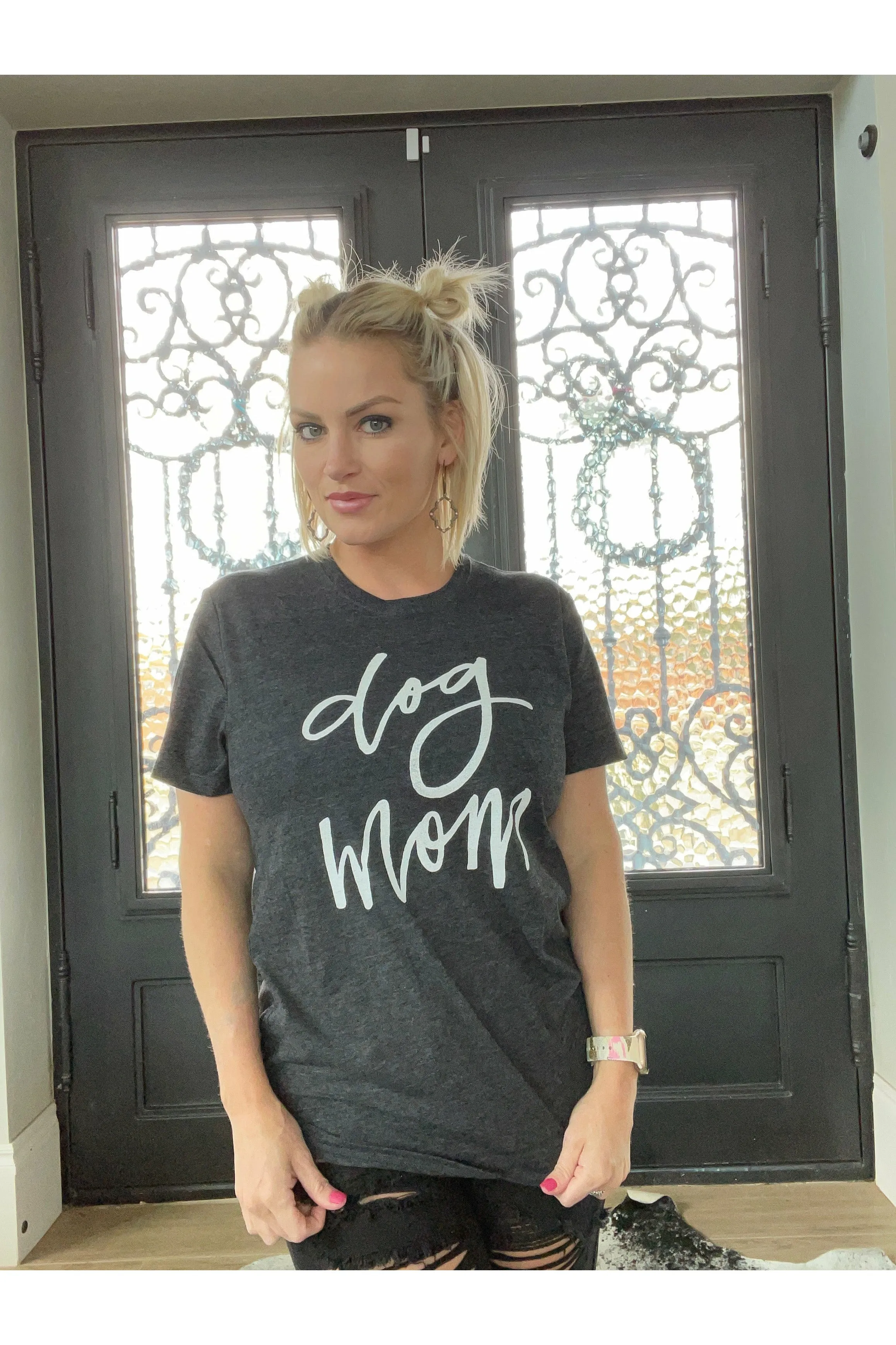 Dog Mom Tee