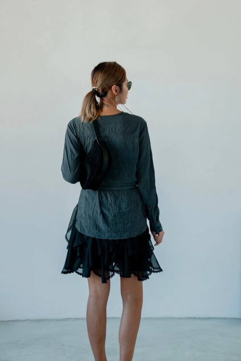 GREY WRINKLED SCARF BLOUSE