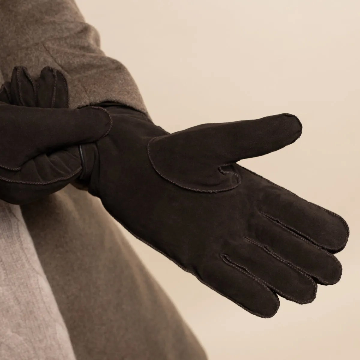 Matthew (brown) - suede goatskin leather gloves with luxurious sheep fur lining